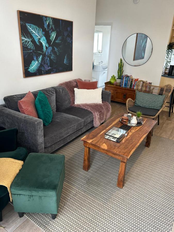 Sunshine Four Apartment Salisbury Bagian luar foto