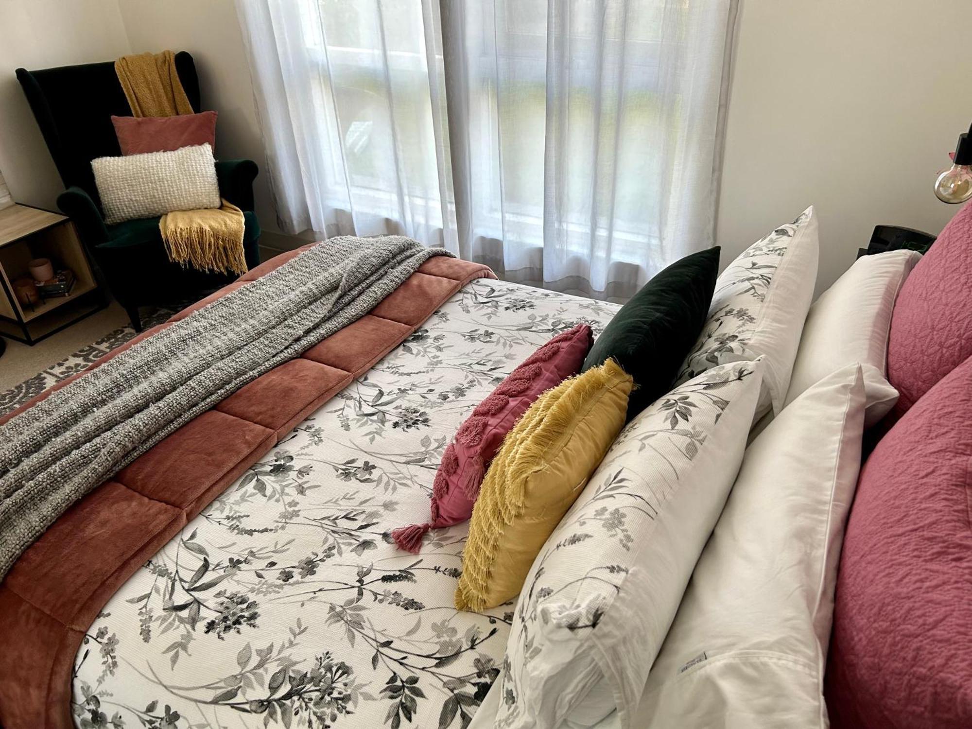 Sunshine Four Apartment Salisbury Bagian luar foto