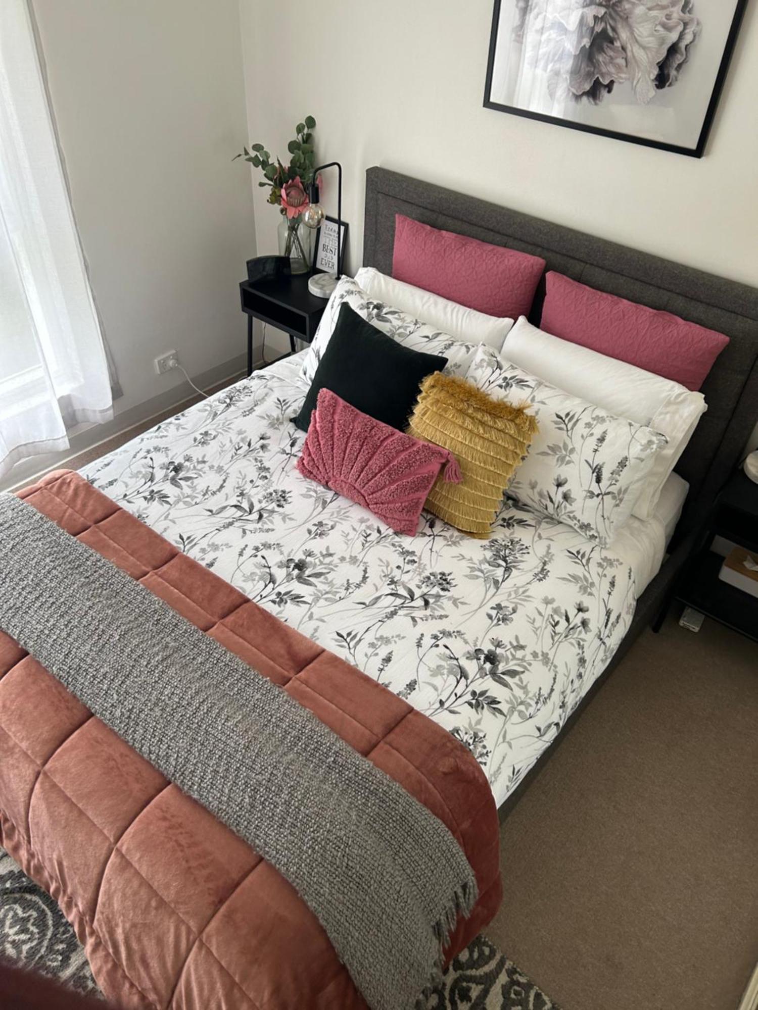 Sunshine Four Apartment Salisbury Bagian luar foto