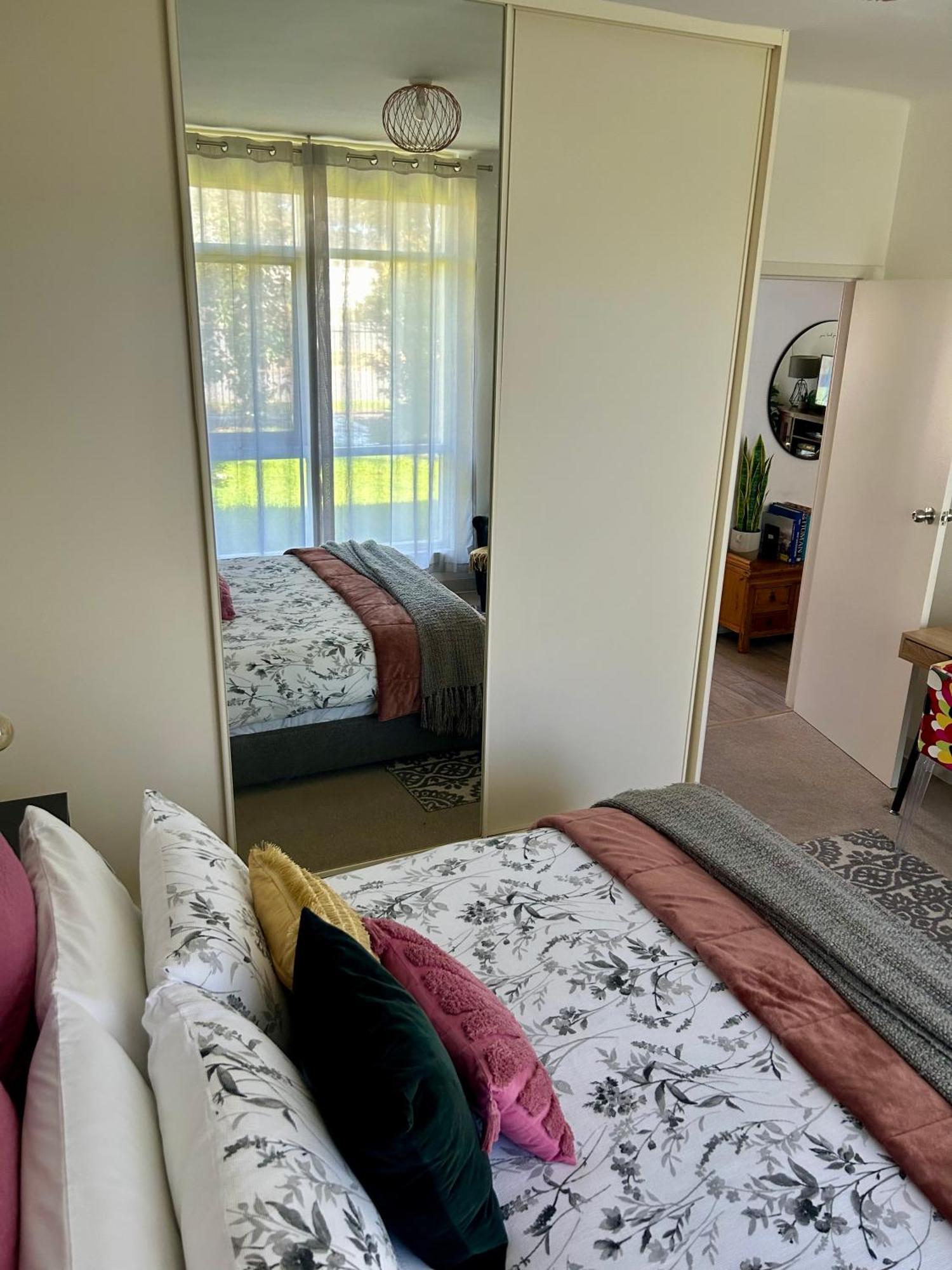 Sunshine Four Apartment Salisbury Bagian luar foto